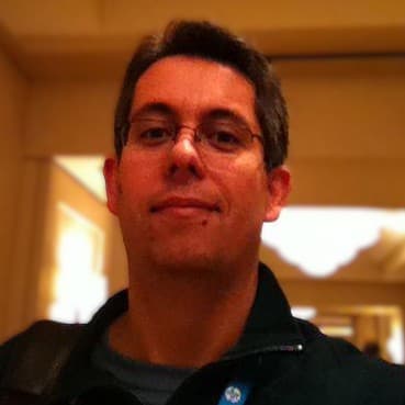 Henrique Veiga - Founder & CEO